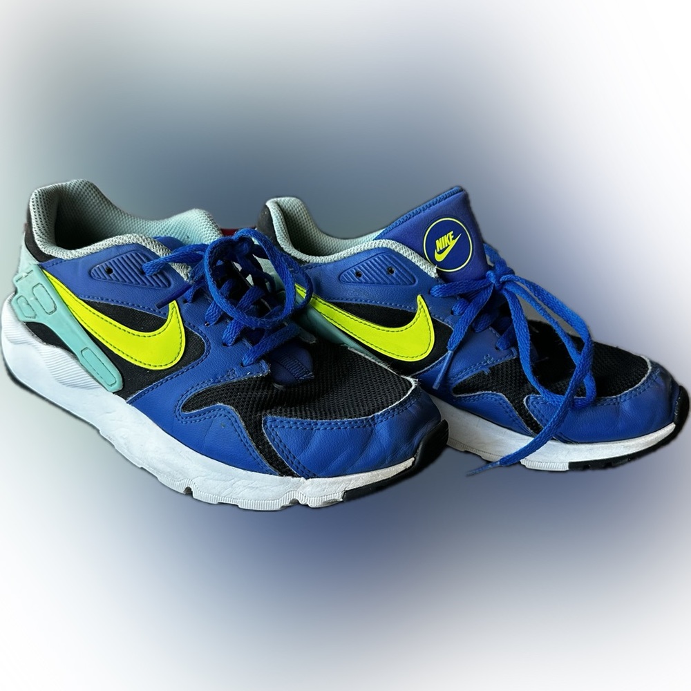 Nike Kids Sneakers - Blue and Yellow